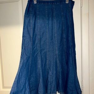 Studio West Maxi Denim Skirt with Elastic Waistband 👗
